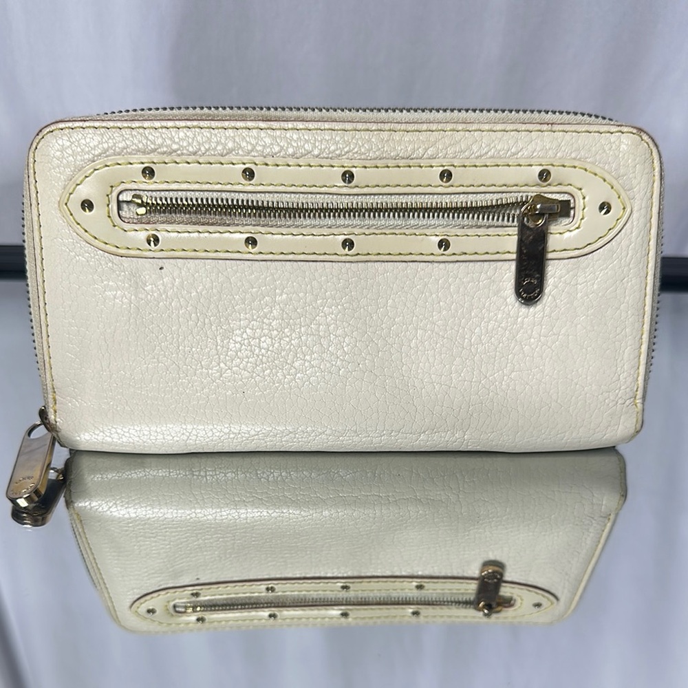 Louis Vuitton Cream Leather Women's Wallet